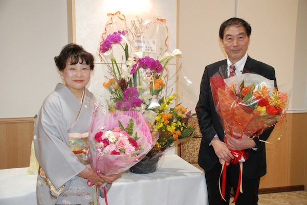 14 学科だより　社環（高橋先生と奥様）1